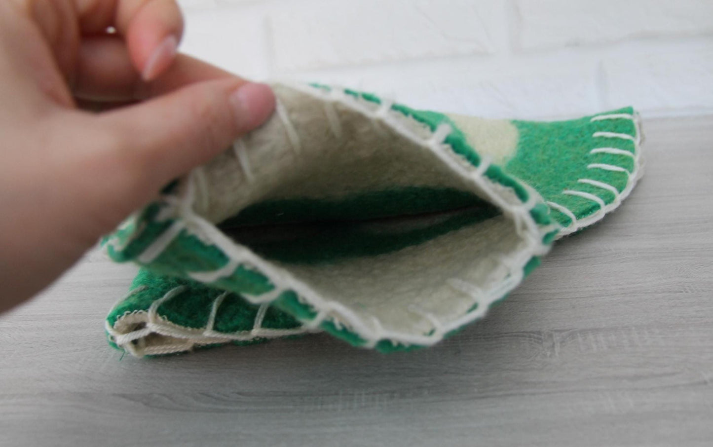 Wool sauna hat mitten mat natural,handmade green felted bath hat, ecoriendly hat recycled blanket cap, gift for sauna lovers.