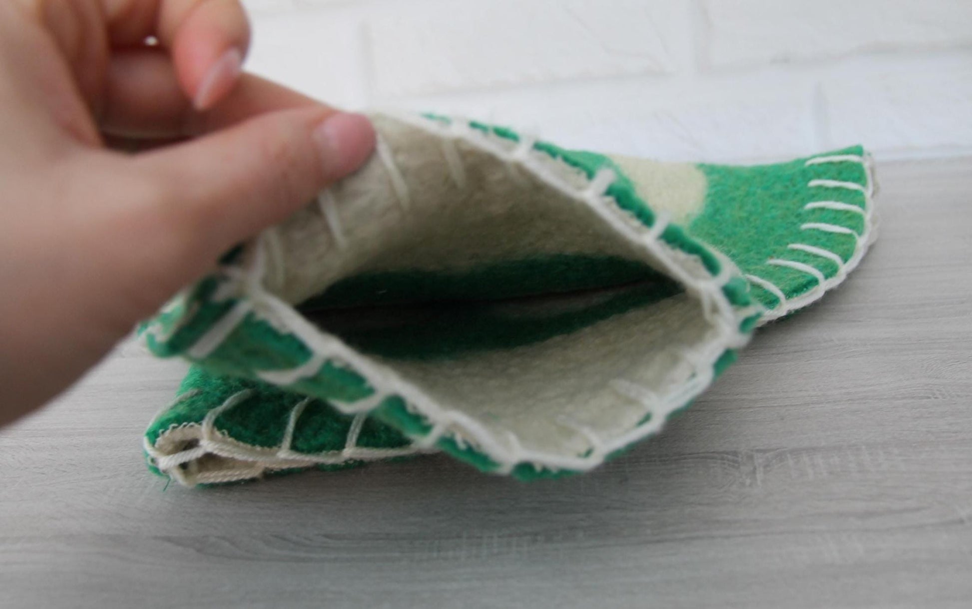 Wool sauna hat mitten mat natural,handmade green felted bath hat, ecoriendly hat recycled blanket cap, gift for sauna lovers.