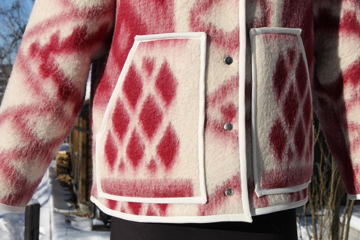 Handmade Wool Blanket Jacket M–L, Upcycled Vintage Blanket Coat, Warm Lined Winter Jacket, Ethnic Folk Style