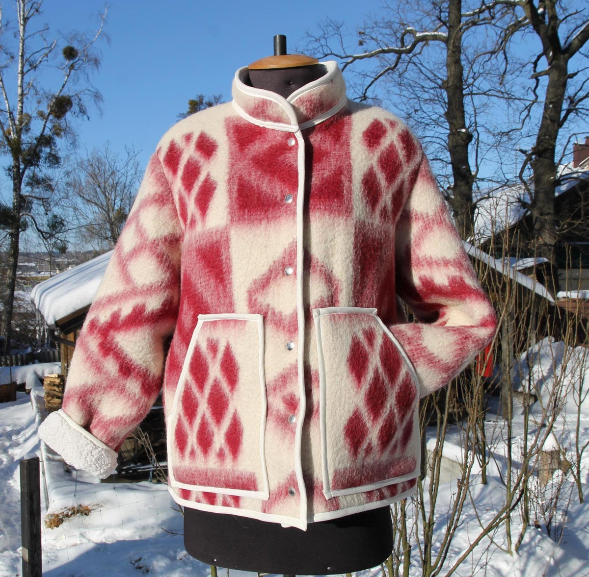 Handmade Wool Blanket Jacket M–L, Upcycled Vintage Blanket Coat, Warm Lined Winter Jacket, Ethnic Folk Style