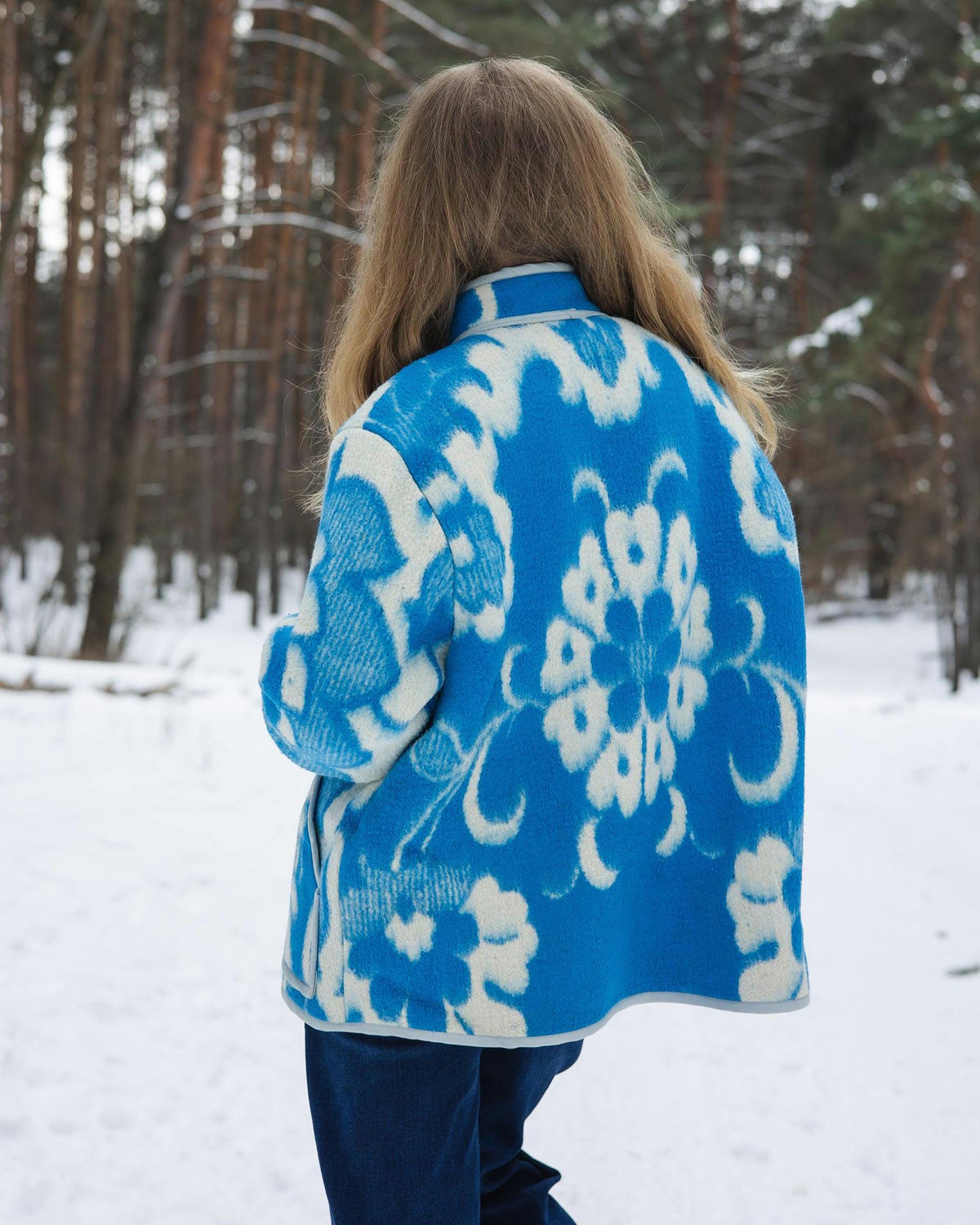 Vintage Wool Blanket Coat – Blue and White Floral Oversize Jacket – Women's Size M