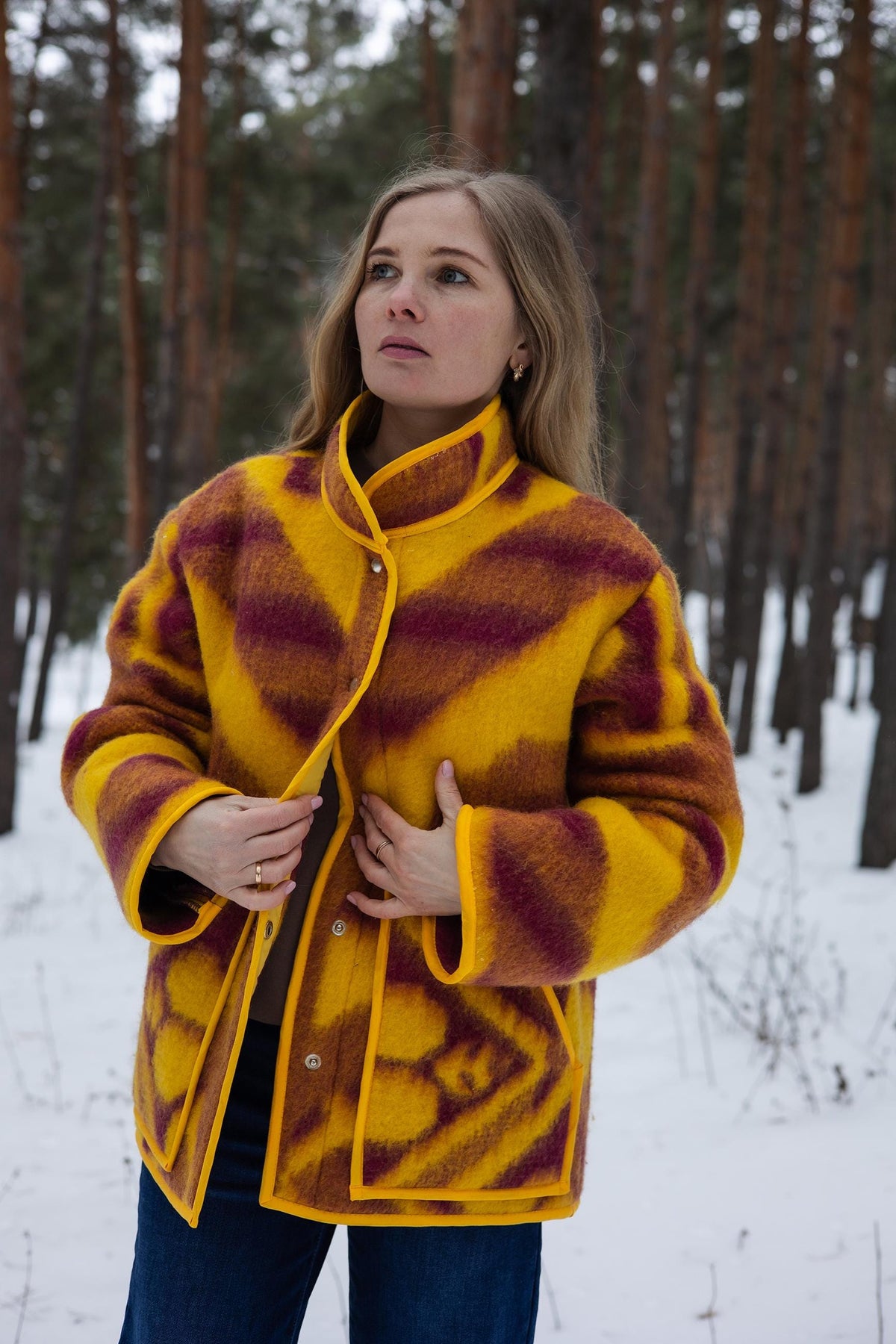 Handmade Pure Wool Blanket Jacket – Warm Geometric Chore Coat (Size L)