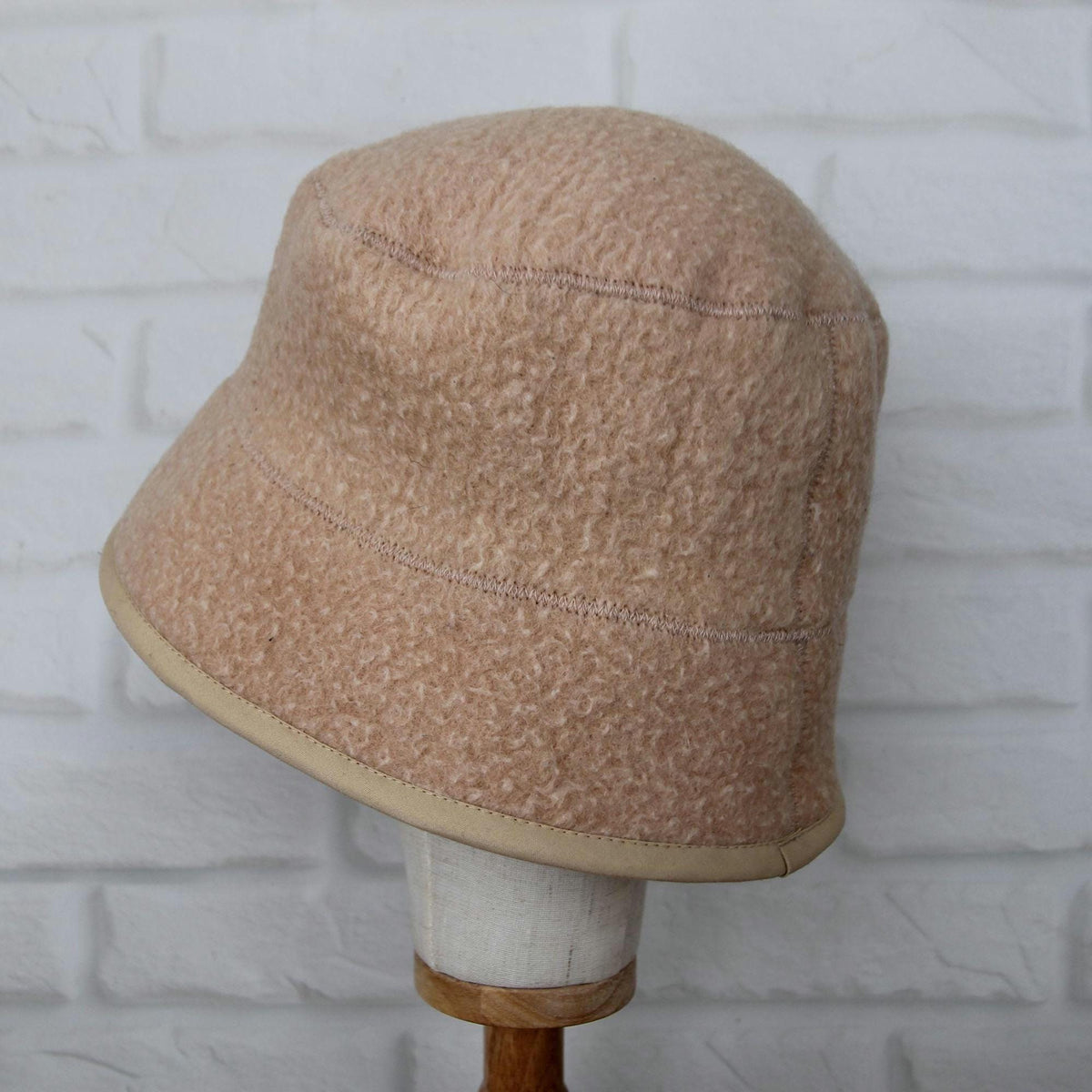 Beige Wool Sauna Hat – Bucket Style Heat Protection for Spa Wellness