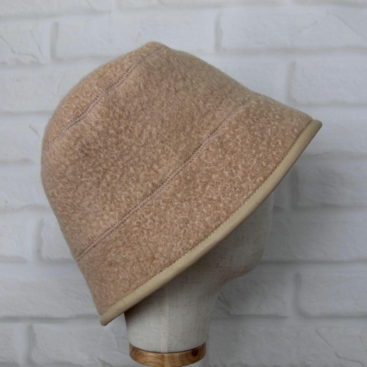 Beige Wool Sauna Hat – Bucket Style Heat Protection for Spa Wellness