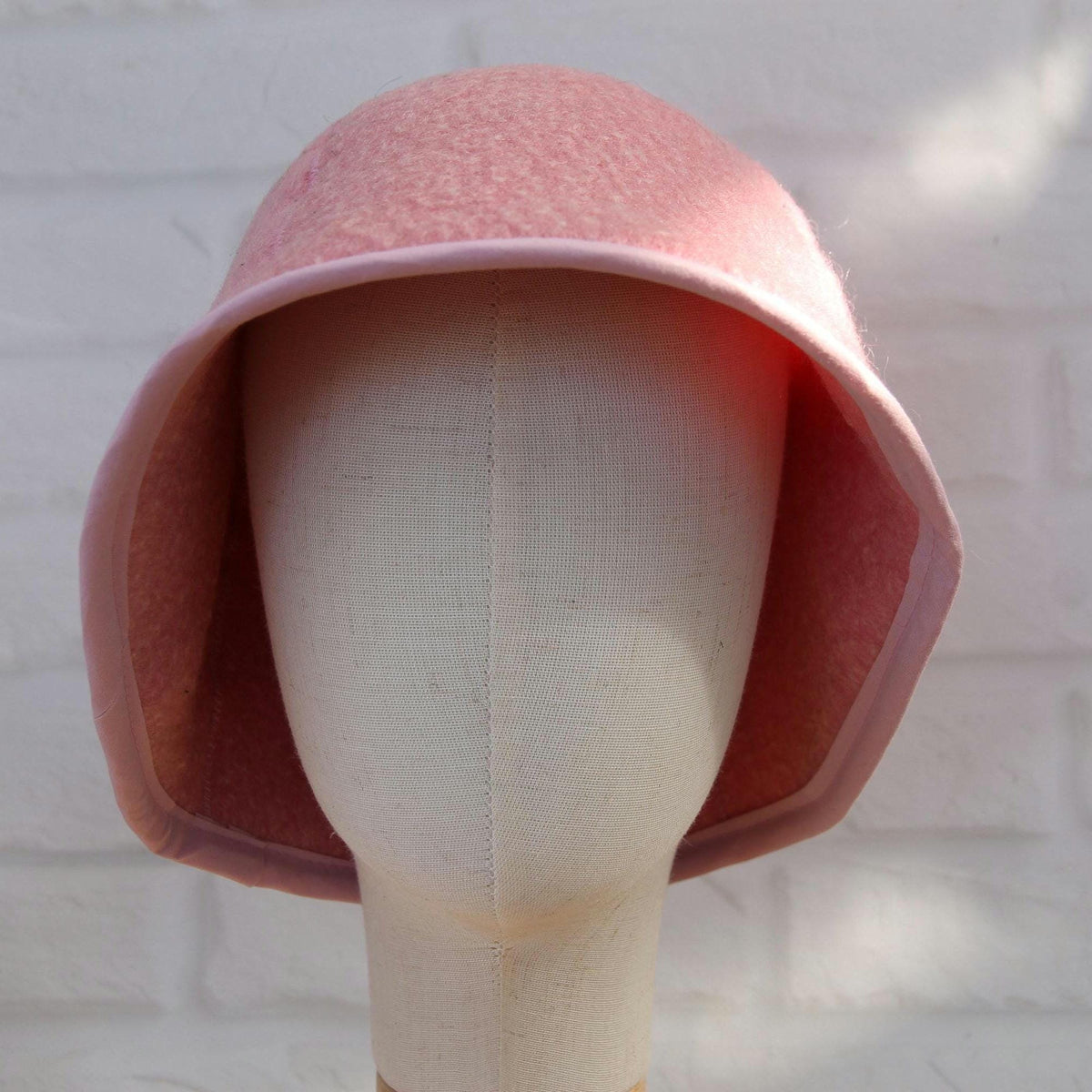Elevate Your Spa Ritual: Dusty Rose Felt Sauna Set