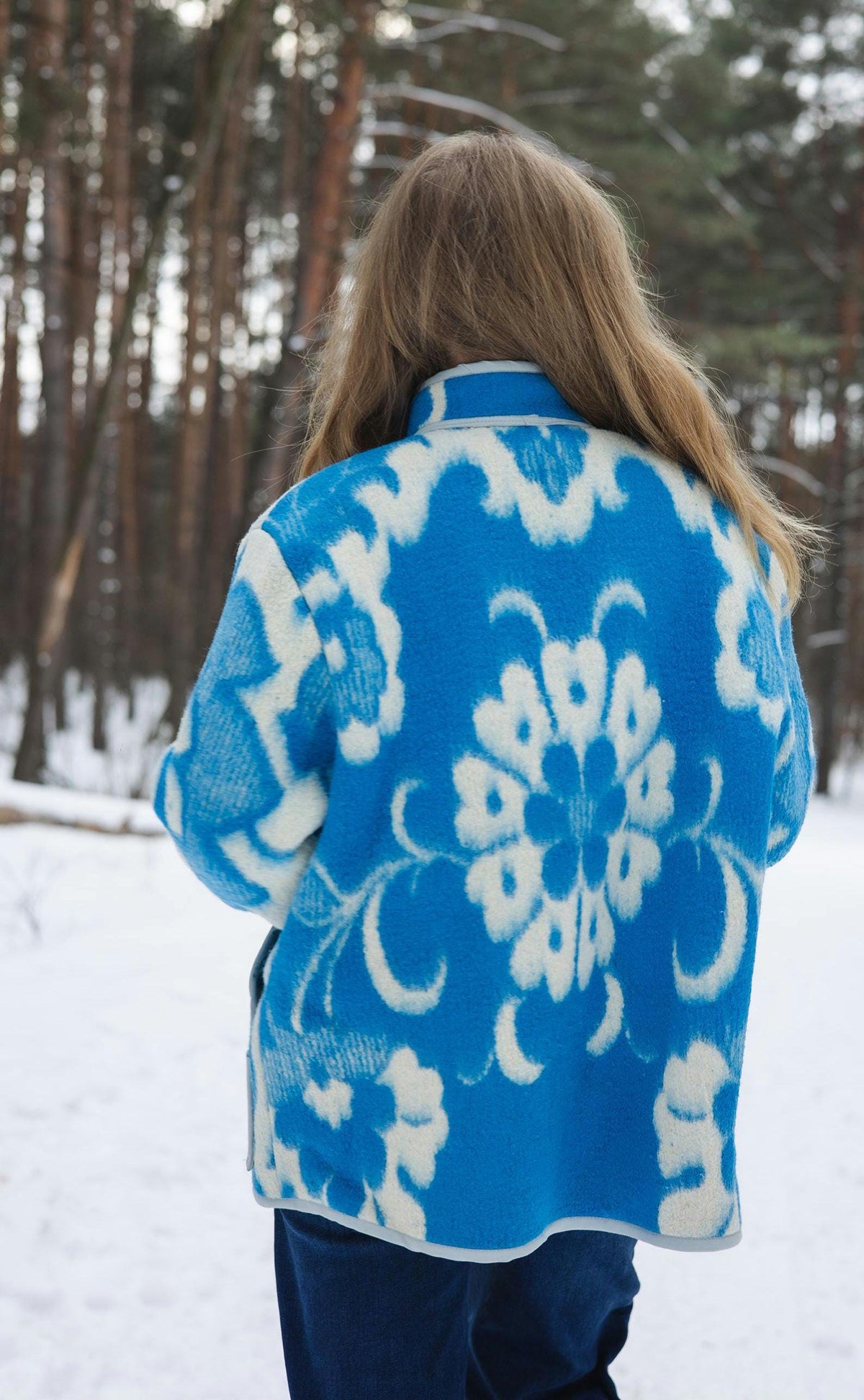 Vintage Wool Blanket Coat – Blue and White Floral Oversize Jacket – Women's Size M