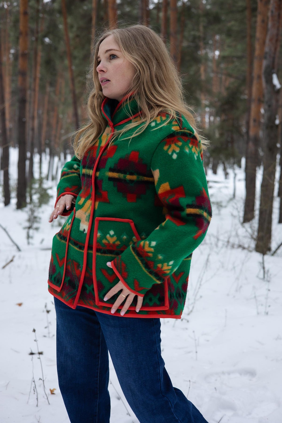 Vintage-Style Wool Blanket Jacket – Vibrant Emerald Green Geometric Pattern, Size M