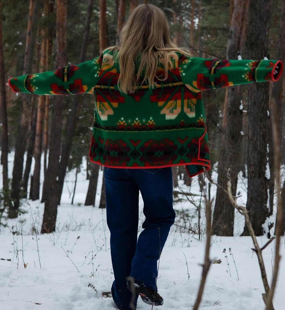 Vintage-Style Wool Blanket Jacket – Vibrant Emerald Green Geometric Pattern, Size M