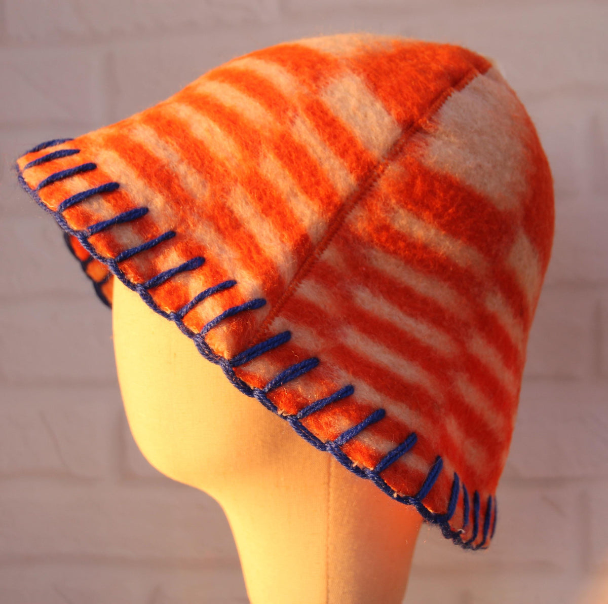Eco-Friendly Upcycled Wool Sauna Hat – Orange & White Geometric Pattern