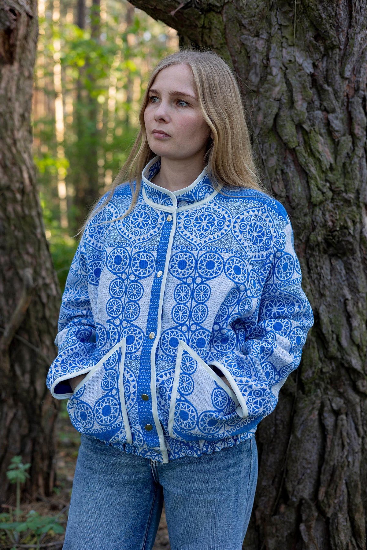 Vintage Cotton Coverlet Jacket, Boho Quilted Bomber, Upcycled Heritage Blue White (M-L)