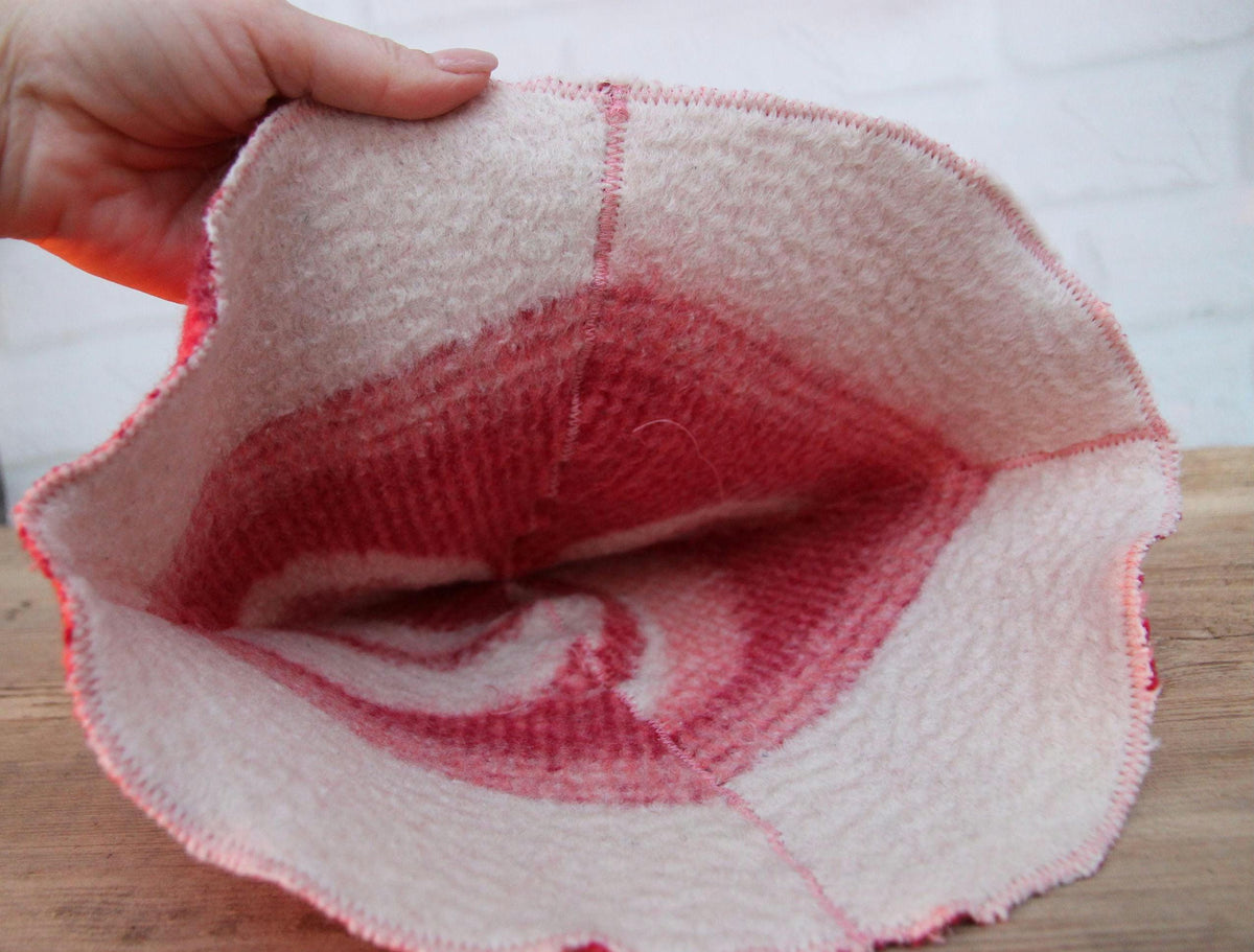 Upcycled Wool Blanket Sauna Hat, Vintage Red White Banya Heat Protection (Hanging Loop)