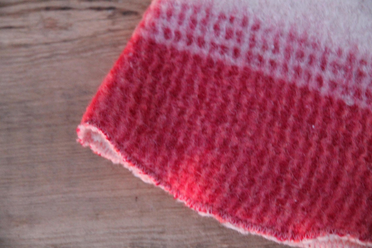 Upcycled Wool Blanket Sauna Hat, Vintage Red White Banya Heat Protection (Hanging Loop)