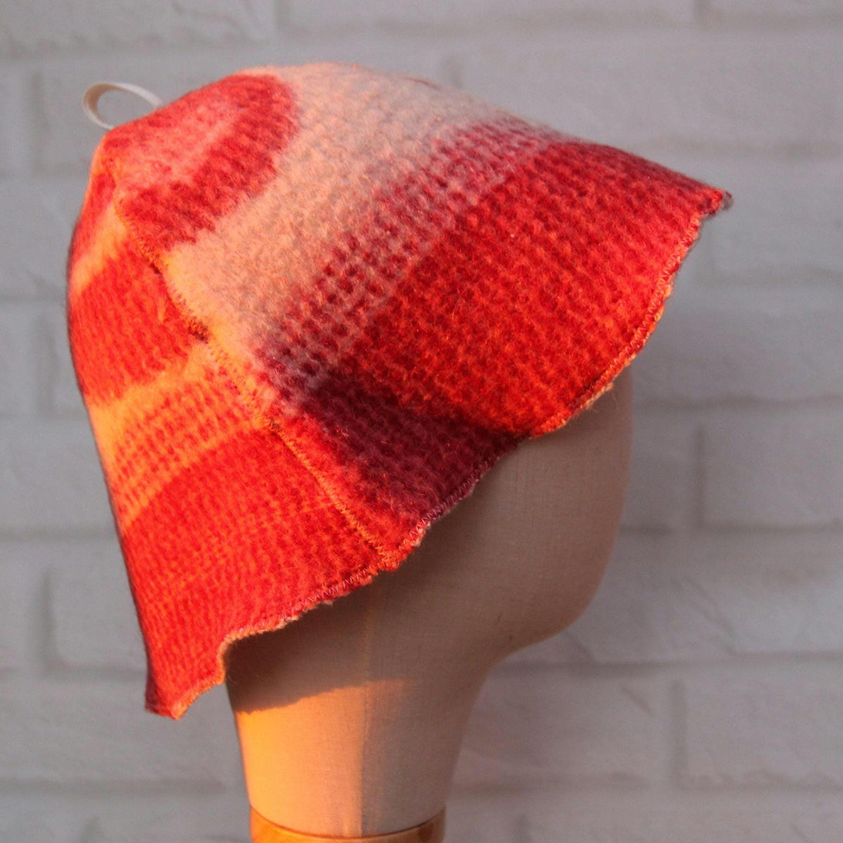 Upcycled Wool Blanket Sauna Hat, Vintage Red White Banya Heat Protection (Hanging Loop)