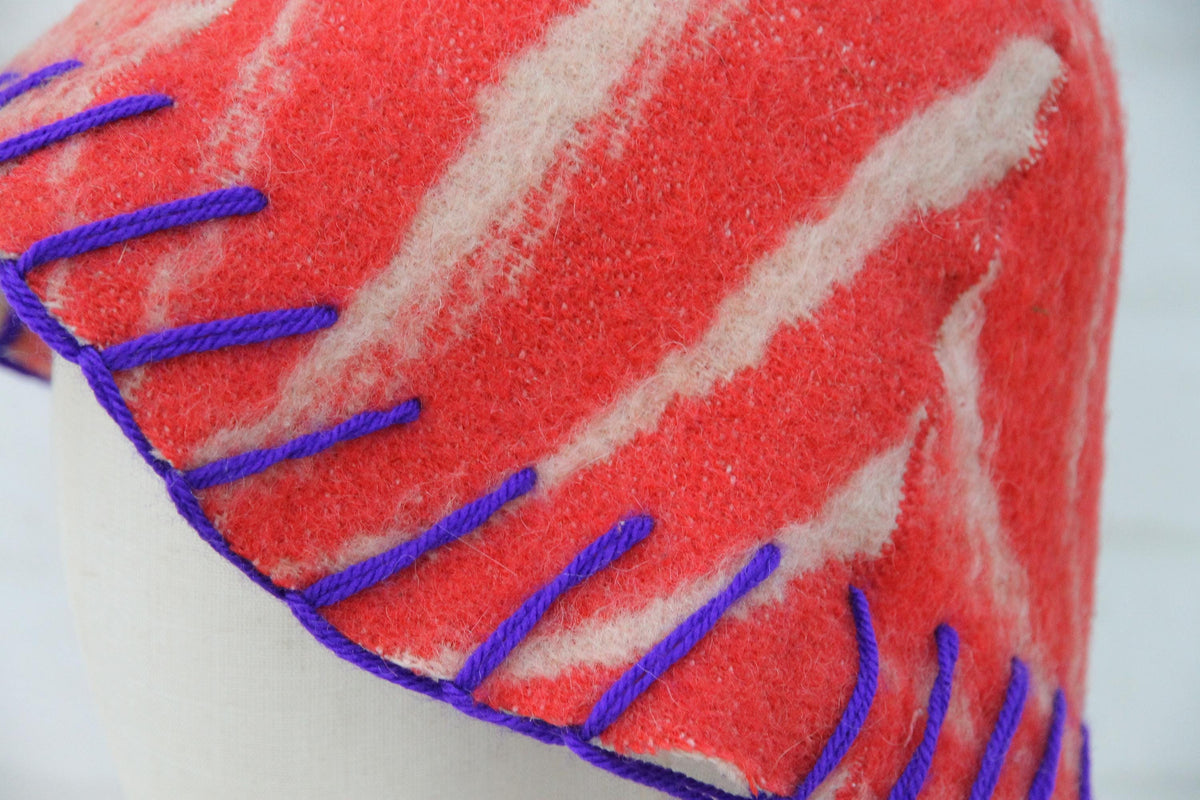 Reversible Wool Sauna Hat, Red Cream Banya Cap, Handfelted Heat Protection (35x21cm)