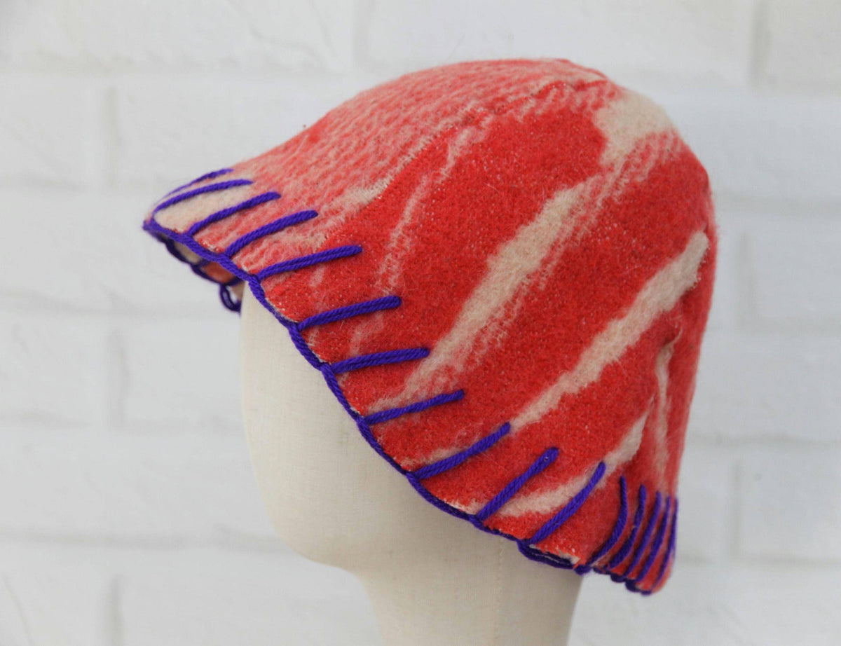 Reversible Wool Sauna Hat, Red Cream Banya Cap, Handfelted Heat Protection (35x21cm)