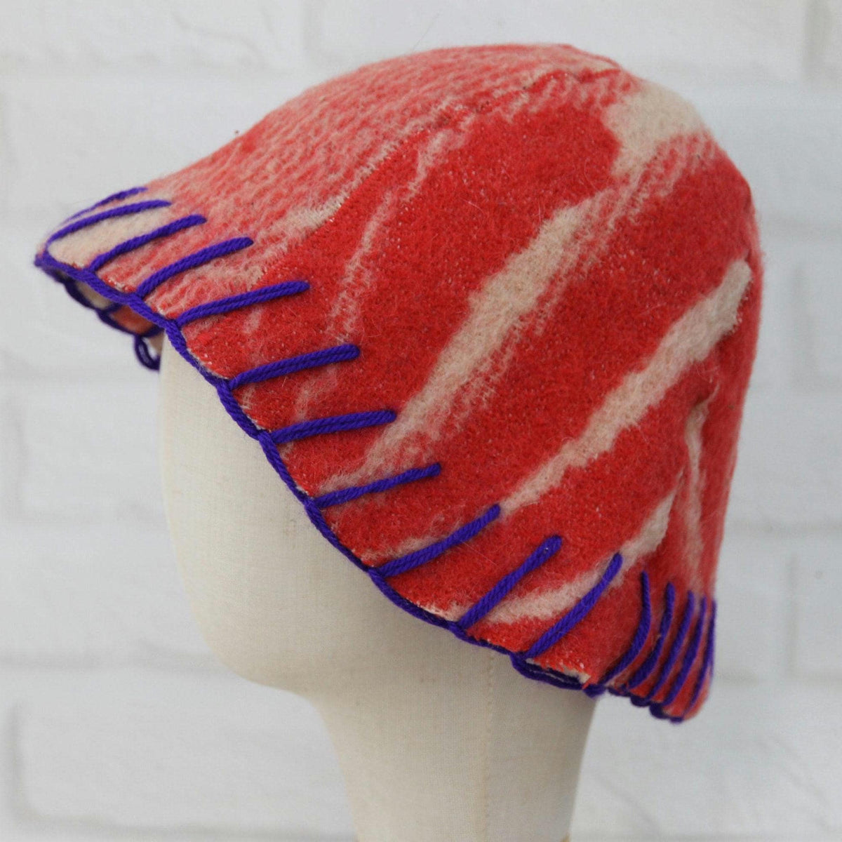 Reversible Wool Sauna Hat, Red Cream Banya Cap, Handfelted Heat Protection (35x21cm)