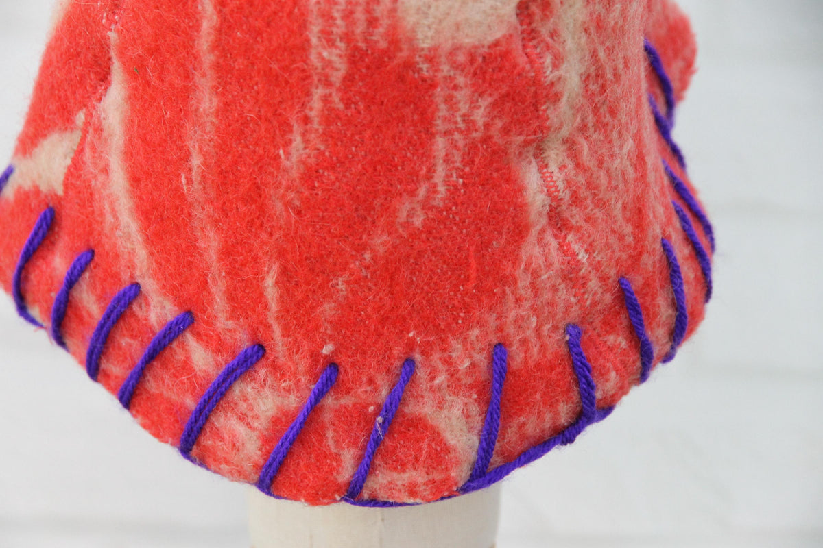 Reversible Wool Sauna Hat, Red Cream Banya Cap, Handfelted Heat Protection (35x21cm)