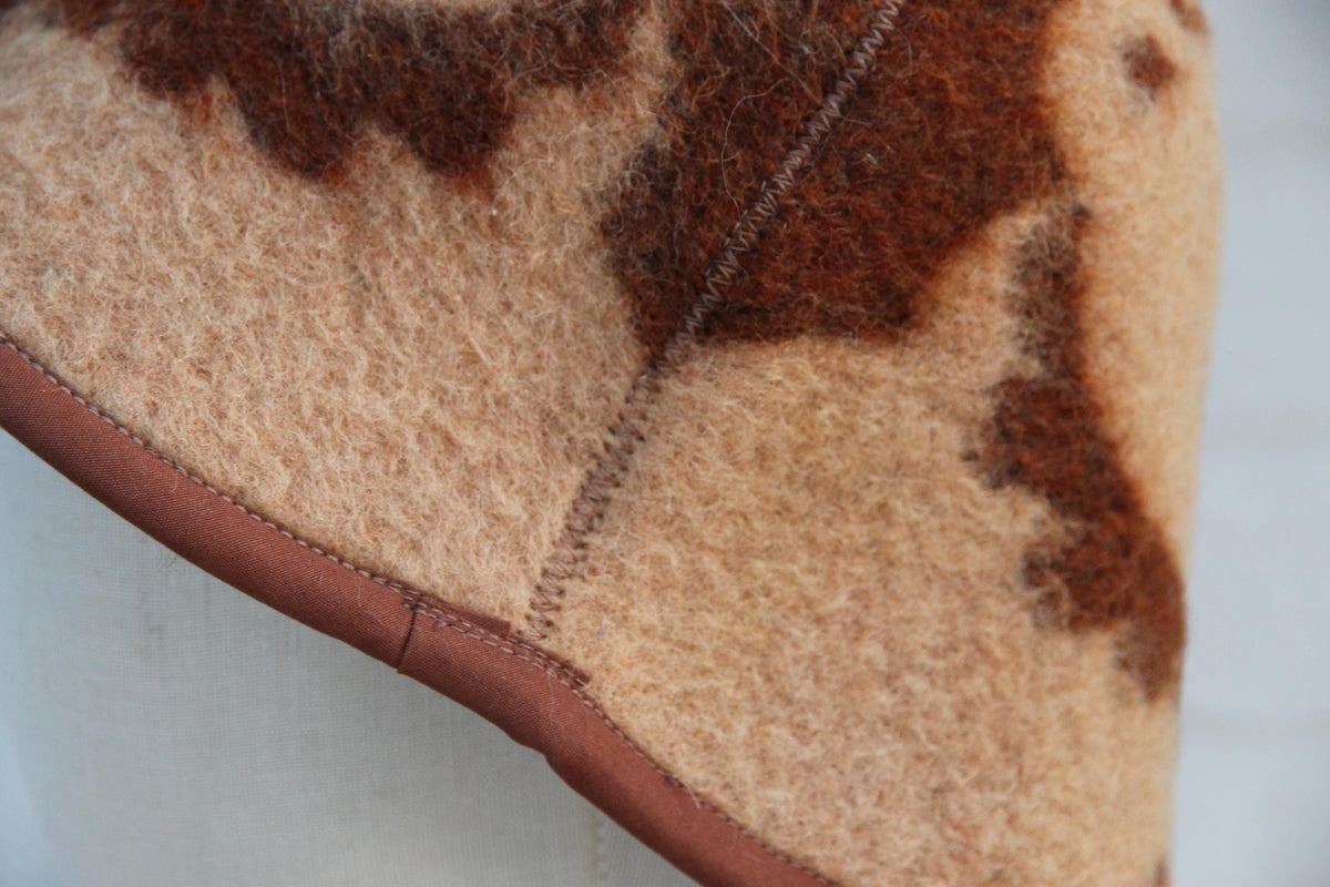 Handmade Upcycled Wool Sauna Hat – Bear Pattern, Sustainable Spa Accessory