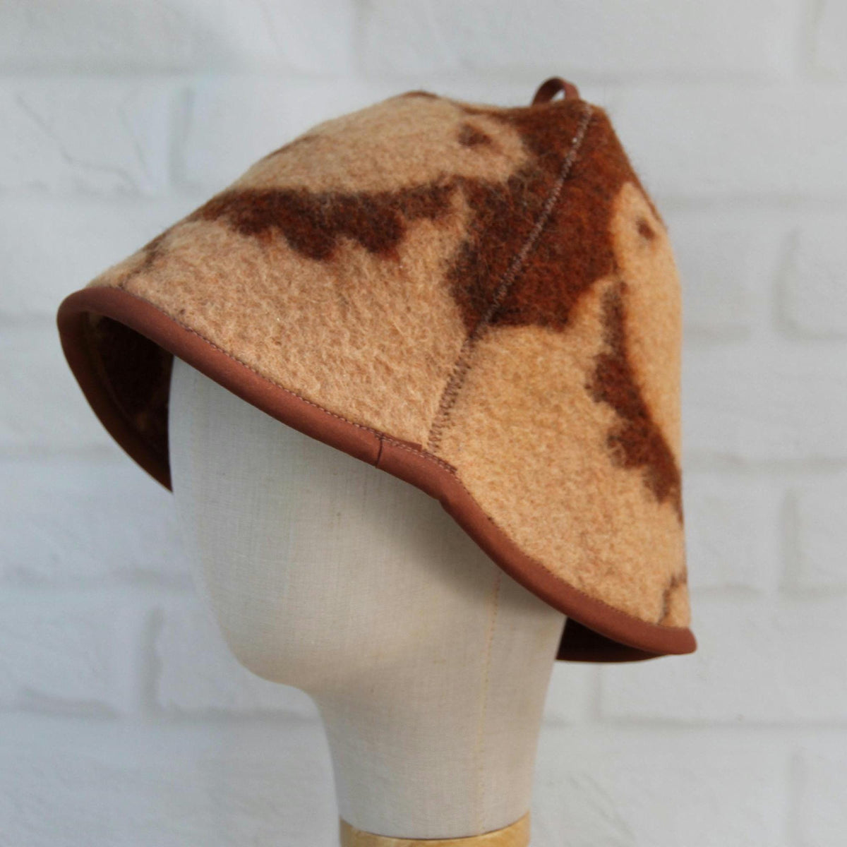Handmade Upcycled Wool Sauna Hat – Bear Pattern, Sustainable Spa Accessory