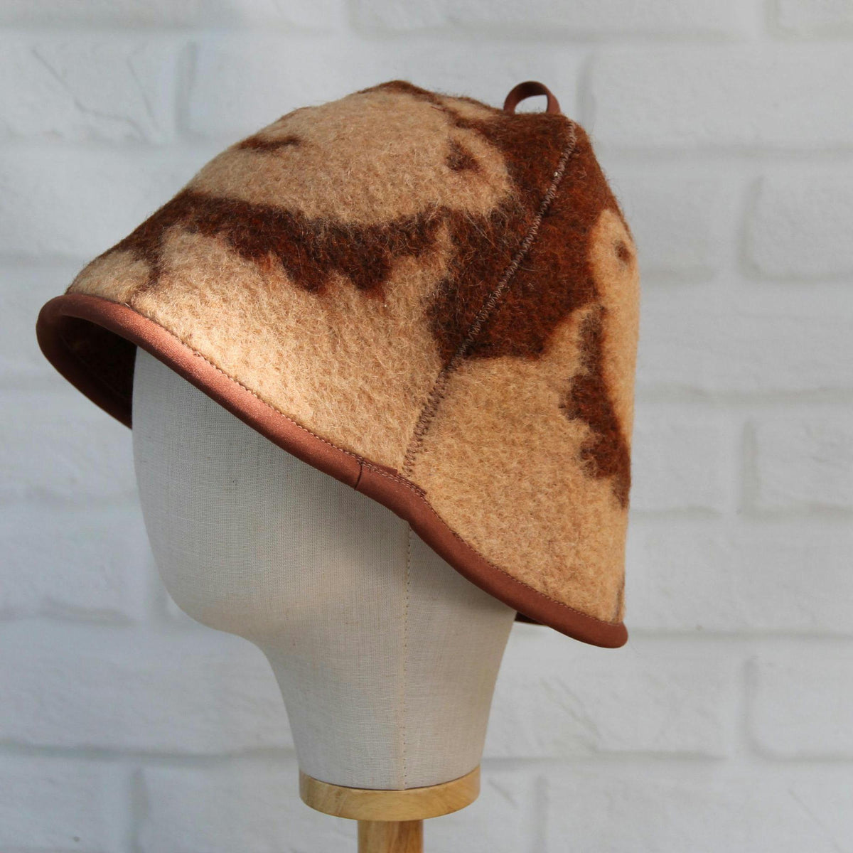Handmade Upcycled Wool Sauna Hat – Bear Pattern, Sustainable Spa Accessory