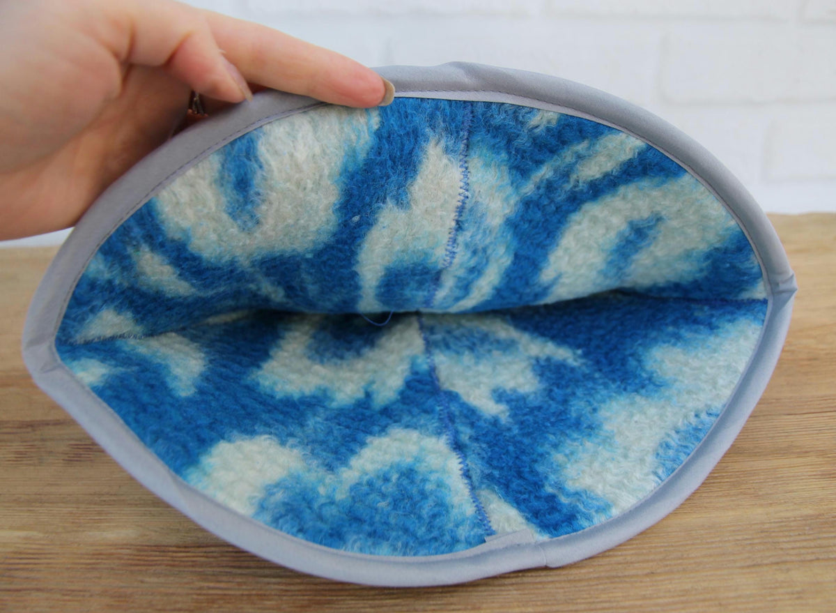 Handmade Upcycled Wool Sauna Hat – Blue White Abstract Banya Spa Accessory