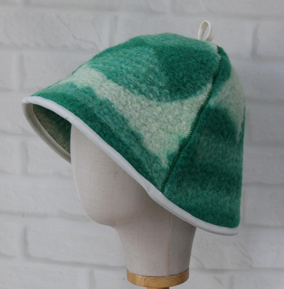 Handmade 100% Natural Wool Sauna Hat - Green Cream Felted Spa Cap for Heat Protection, Hair Care Wellness - Large Size 37x22 cm