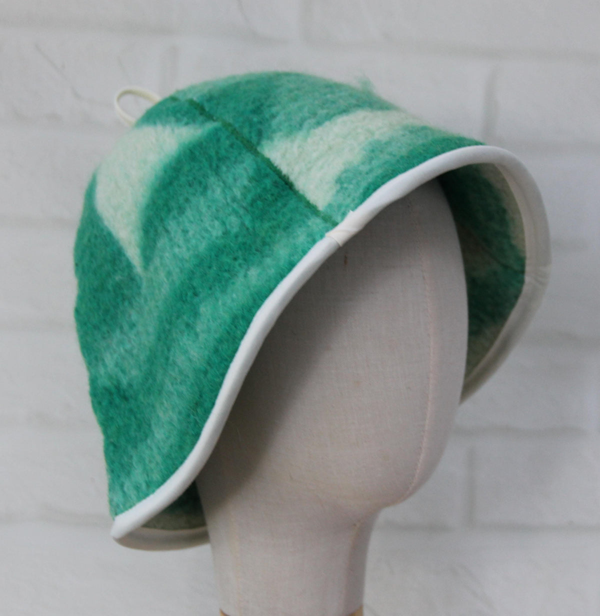 Handmade 100% Natural Wool Sauna Hat - Green Cream Felted Spa Cap for Heat Protection, Hair Care Wellness - Large Size 37x22 cm