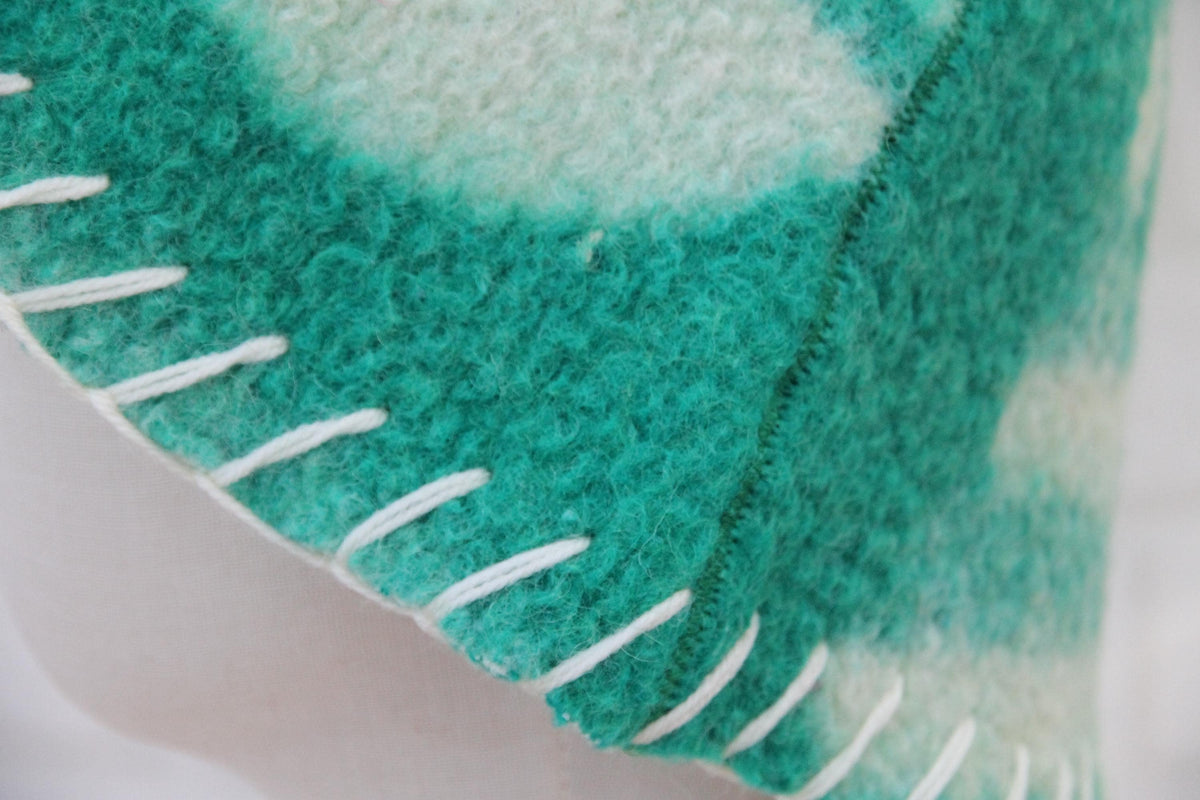 Handmade 100% Wool Sauna Hat with Hand Stitching - Green Cream Felted Spa Cap for Hair Care (36x22 cm / 14.2x8.7 in)