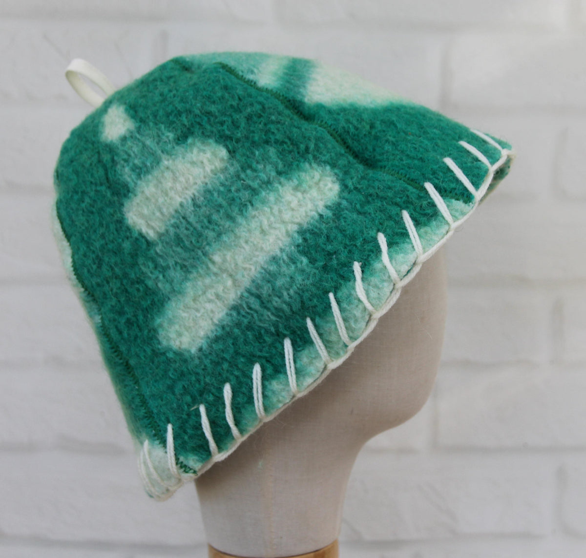 Handmade 100% Wool Sauna Hat with Hand Stitching - Green Cream Felted Spa Cap for Hair Care (36x22 cm / 14.2x8.7 in)