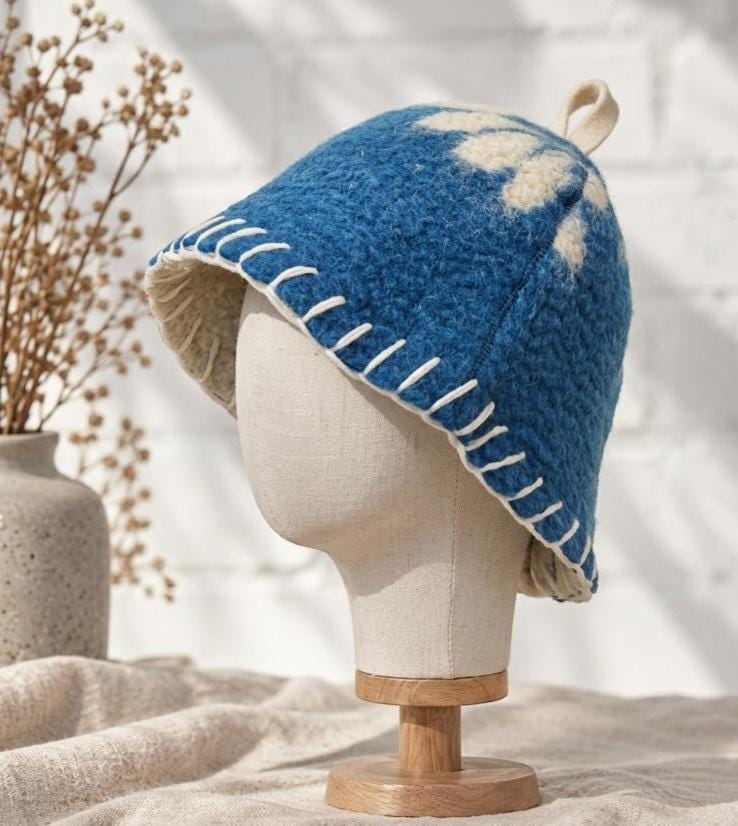 Felted Wool Sauna Hat with Hand Stitching and Flower Motif - Protect Your Hair and Enhance Your Spa Experience - Large (35x22 cm)