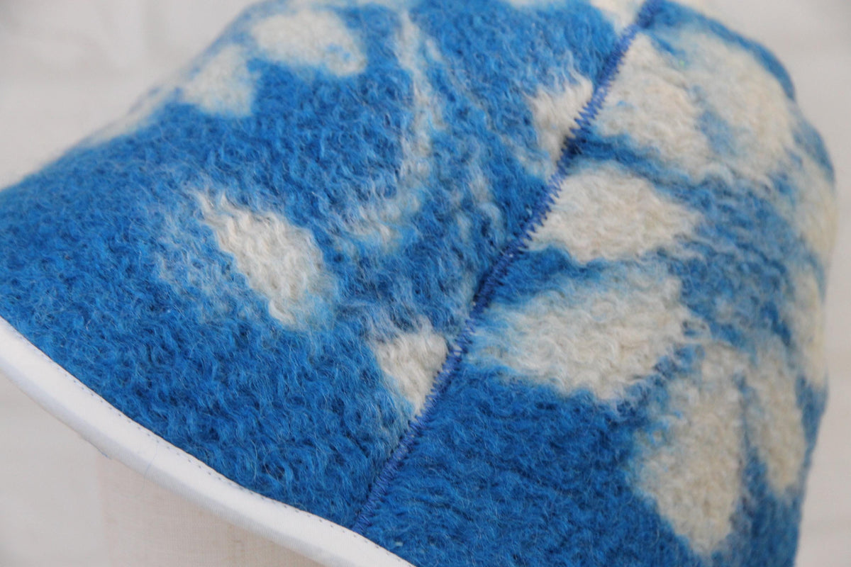 Handmade 100% Natural Wool Sauna Hat - Blue White Floral Felted Spa Cap for Heat Protection, Hair Care Wellness - Large Size 35x22 cm