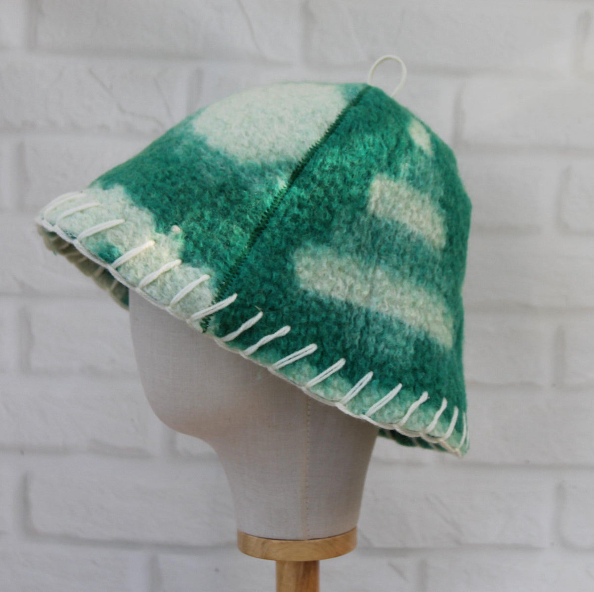 Handmade 100% Wool Sauna Hat with Hand Stitching - Green Cream Felted Spa Cap for Hair Care (36x22 cm / 14.2x8.7 in)