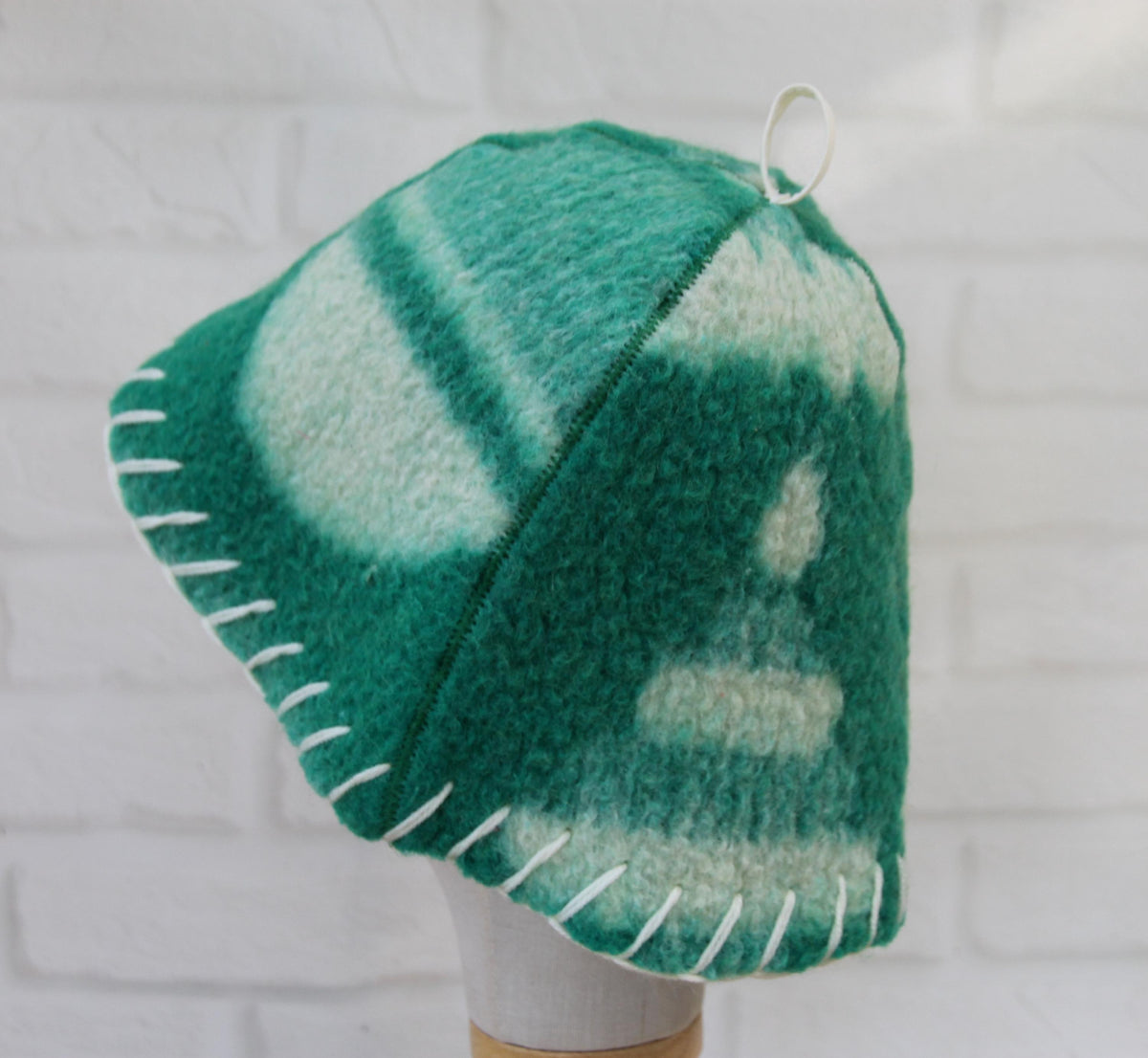 Handmade 100% Wool Sauna Hat with Hand Stitching - Green Cream Felted Spa Cap for Hair Care (36x22 cm / 14.2x8.7 in)