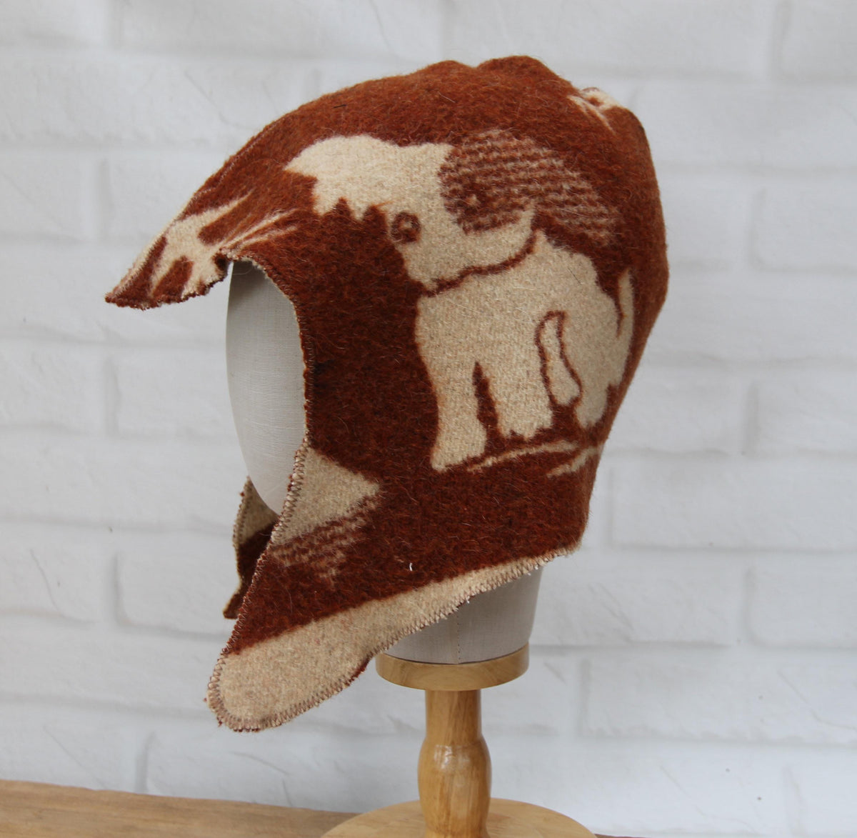 Handmade Wool Sauna Hat with Ear Flaps, Cute Dog Pattern Banya Cap, Unisex Thermal Bath Hat for Men Women, Sauna Accessories Gift