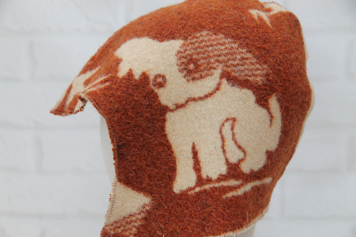 Handmade Wool Sauna Hat with Ear Flaps, Cute Dog Pattern Banya Cap, Unisex Thermal Bath Hat for Men Women, Sauna Accessories Gift
