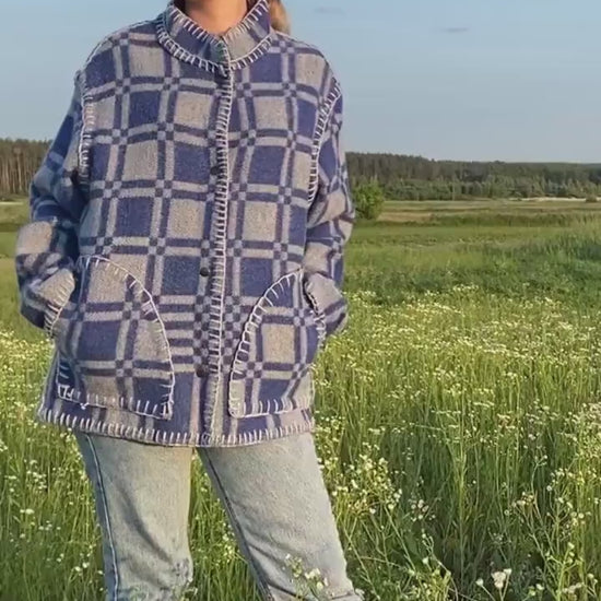 Vintage Blue Wool Jacket Women’s Size L, Upcycled Blanket Coat, Oversized Retro Checkered Jacket, Outerwear, Cozy Fall Winter Gift,upcycling