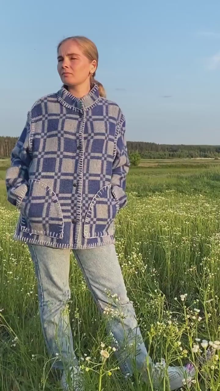 Vintage Blue Wool Jacket Women’s Size L, Upcycled Blanket Coat, Oversized Retro Checkered Jacket, Outerwear, Cozy Fall Winter Gift,upcycling