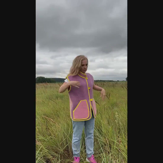 Blanket vest size M,wool blanket vest,upcycled wool Lilac Pink vest,Upcycled Sleeveless Jacket,handmade blanket vests,fleece women vest.