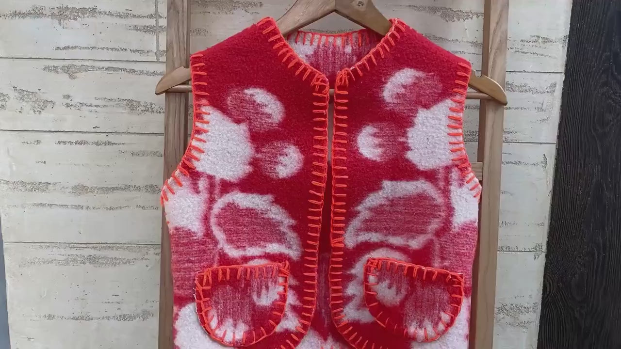 Wool Kids Vest Blanket,Vintage Upcycled Wool Gilet for Boys Girls,Handmade Warm Toddler red Vest Size 5–8 Years,fleece vest,unique kids gift