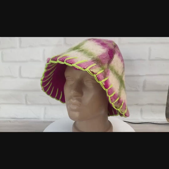 Wool Sauna Hat, Handmade Reversible Bath Hat from Vintage Blanket, Felted pink Sauna Cap, Gift for Sauna Lover, wool bath hat.