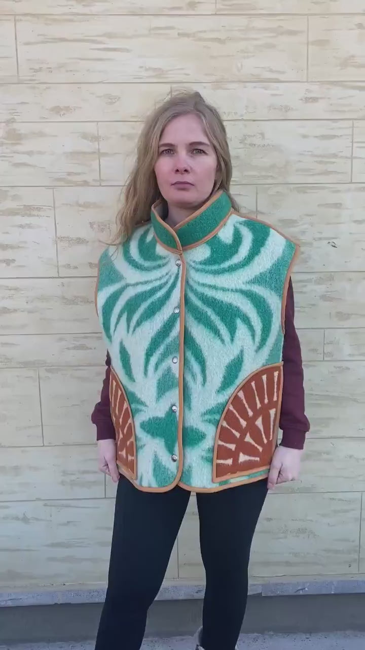 Blanket wool vest jacket size 8-10 M L,green blanket coat jacket, upcycled coats women,woolen vest plaid,dutch blanket coat,handmade