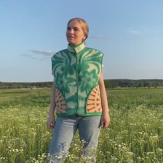 Upcycled Green Wool Blanket Vest,Vintage Ukrainian Sleeveless Jacket,Snap-Front,Size M-L,clothing for women,handwarmer vest,gift for her.